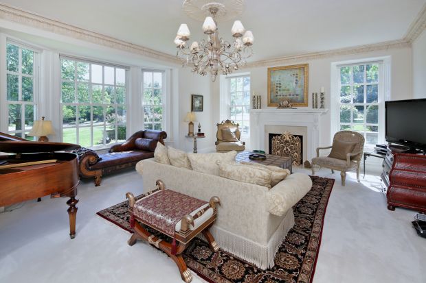 DP_AppleTree living room.jpg